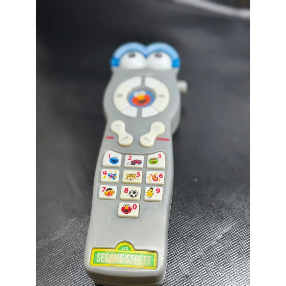 Sesame Street Elmo TV Remote‎ Toy Mattel 2002 Pretend Play Learning